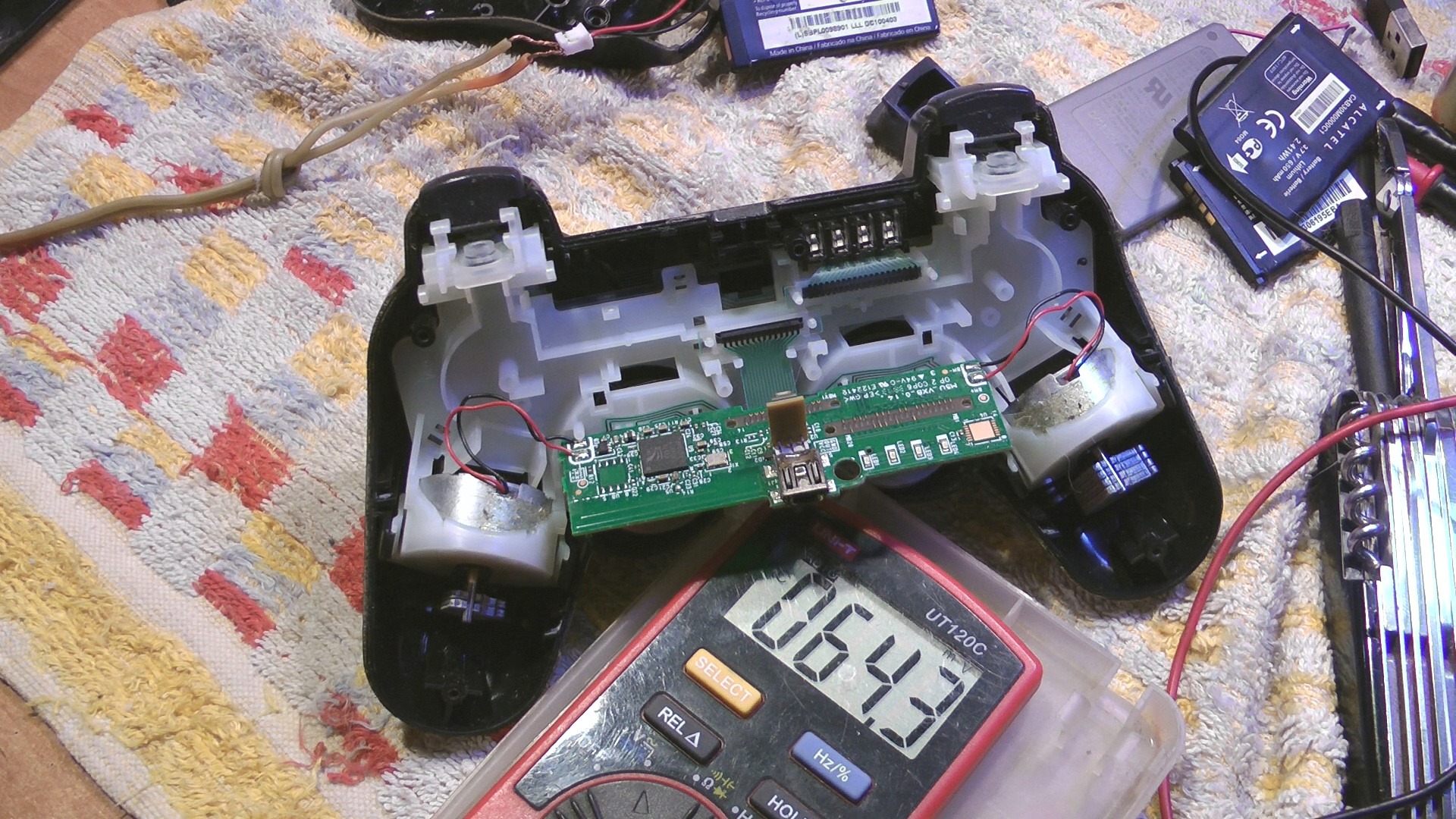 Быстрый ремонт джоев PS3, замена аккумулятора на любой подходящий_0002 смотреть онлайн