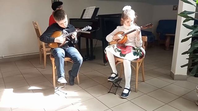 Дуэт Осипенко Арина, Слесарев Даниил, Беларусь, (8-11 лет) - Инструментальное творчество смотреть онлайн