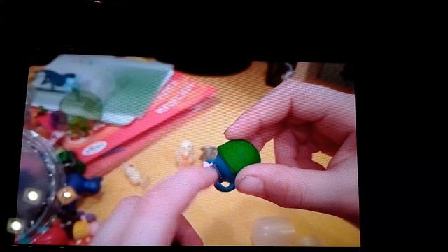 что внутри киндер-сюрприз летающие звери распаковка на канале Фёдор гу часть 11 смотреть онлайн