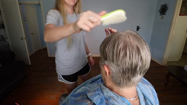 I Gave My Mom a Quarantine Haircut for Mother's Day смотреть онлайн