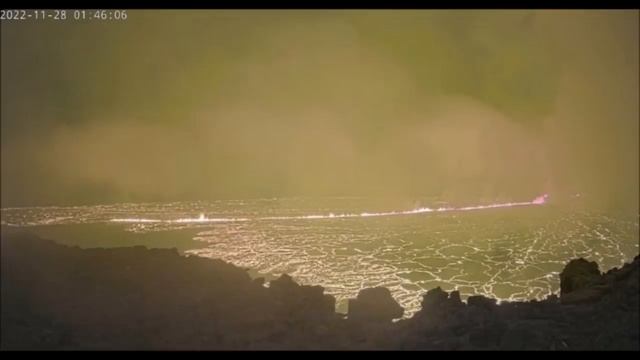 Ужас: Супервулкан в США начал извергаться и еще 3 вулкана. Мегавулкан Мауна-Лоа проснулся на Гавайя смотреть онлайн