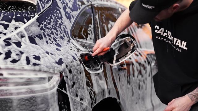 Dirty Porsche Macan S Carwash - Exterior Auto Detailing