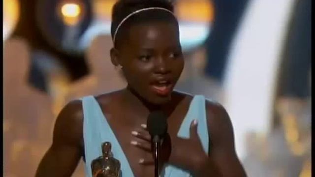 Oscars Academy Awards 2014 - Lupita Nyong'o смотреть онлайн