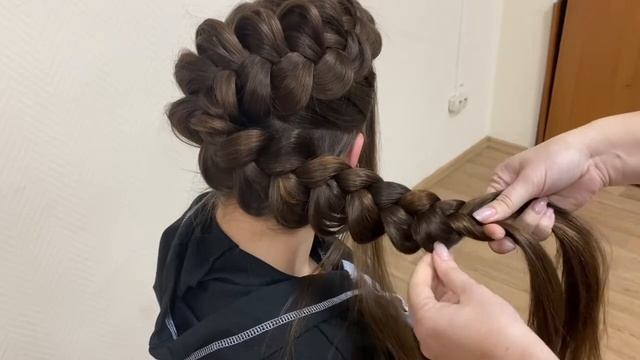 Мастер-класс плетение косы (вечерняя прическа) смотреть онлайн
