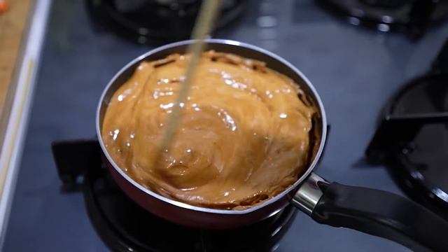 Afife ile SQUID GAME Dalgona şekeri yaptık! صنعنا لعبة SQUID GAME Dalgona مع عفيفة! смотреть онлайн