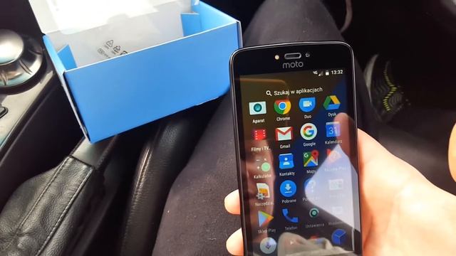 Motorola Moto C смотреть онлайн