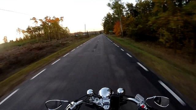 Yamaha V-Star XVS1100 - POV - bumpy road смотреть онлайн