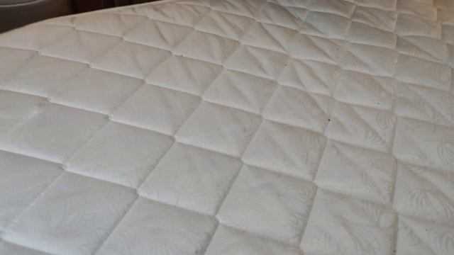 Обзор автодома с королевской кроватью Lunar 2019 год 4 места с отоплением Truma Combi 4 и мувером смотреть онлайн