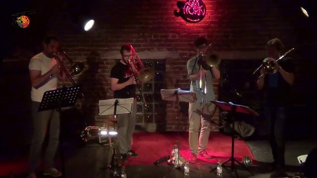 Red Horn District: Vertigo Trombone Quartet смотреть онлайн