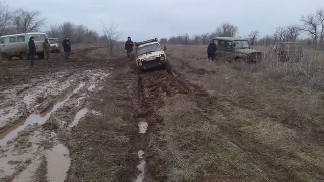 23 февраля - красный день календаря и повод помесить грязь смотреть онлайн