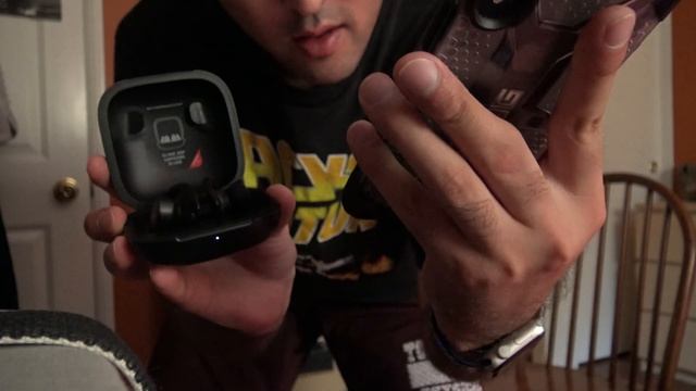 Powerbeats Pro Unboxing and Review смотреть онлайн