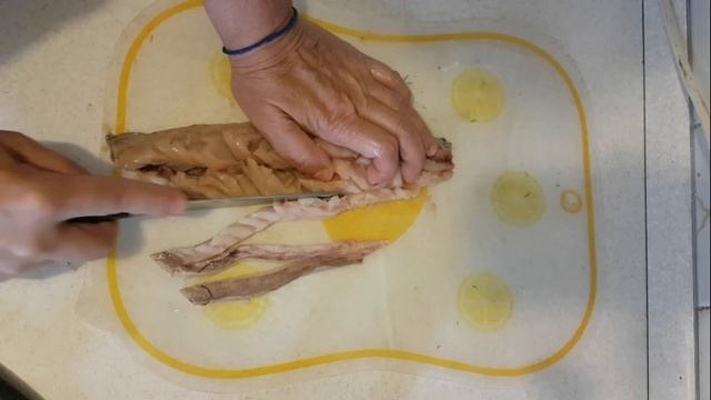 Пирог из слоёного теста с рыбой. Скумбрия. Очень вкусно/Puff pastry cake with fish. Mackerel. смотреть онлайн