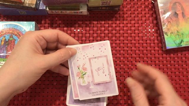 Распаковка новинок Таро с Аликспресс - один шикарный оракул и несколько неплохих колод смотреть онлайн
