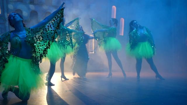 Monty Python's SPAMALOT at the NorShor Theatre смотреть онлайн