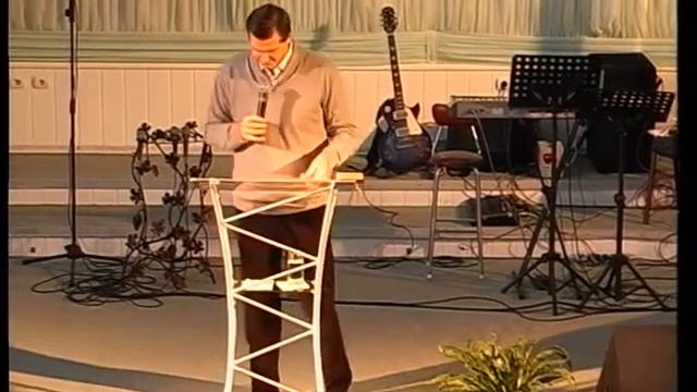 ....и не введи нас в искушение, но избавь нас от лукавого. смотреть онлайн