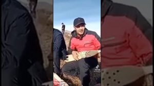 Аварская песня на пандуре Махач