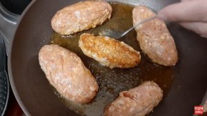 Аппетитные котлеты из индейки с сыром в сливочном соусе