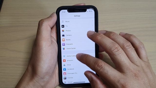 iPhone 11 Pro: How to Enable / Disable iCloud Drive to Sync PDF Files in Books App смотреть онлайн