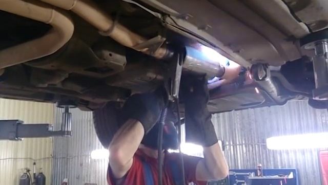 Замена катализатора БМВ х5. Пламегаситель на БМВ х5 . смотреть онлайн