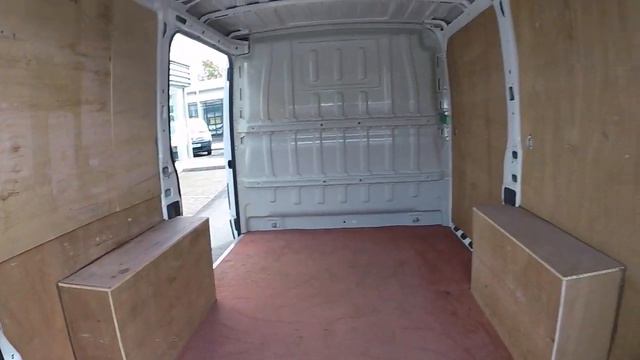 Peugeot BOXER HDI 330 L1H1 PROFESSIONAL VAN *SAT/NAV* смотреть онлайн