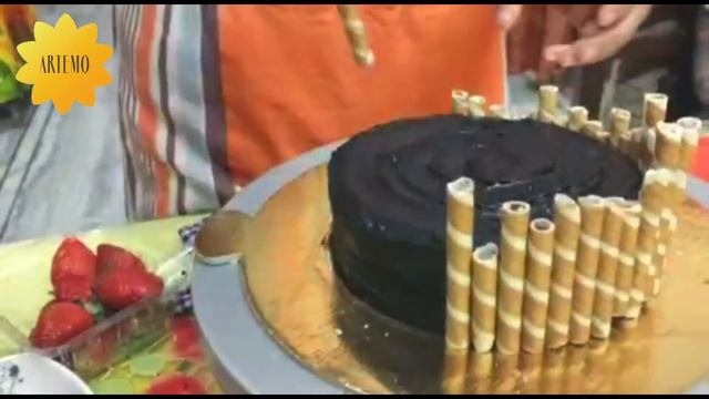 Trending Chocolate Truffel Cake / Easy Cake Making And Decoration/ Eggless / How To Make Cake