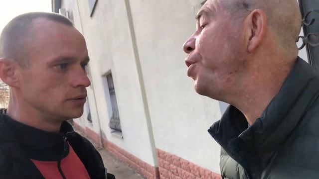 ТАЛАНТЛИВЫЕ АЛКАШИ БАЗАР ДВУХ АЛКАШЕЙ РАЗБОРКИ смотреть онлайн
