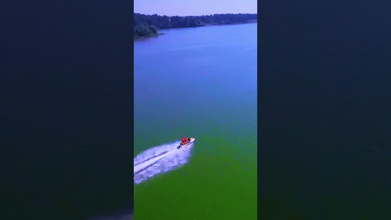 на Pavo20 за гидроциклом! смотреть онлайн