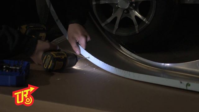 Teens Fix a Trailer Fender смотреть онлайн
