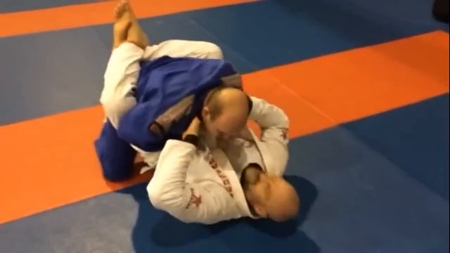 5 BJJ Gi Chokes that are super easy to learn and apply смотреть онлайн