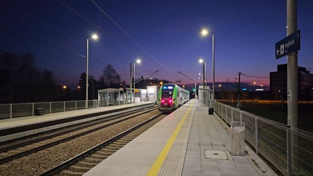 EN62A-104 jako REGIO do Przemyśla Gł., zatrzymuje się na p.o. Rzeszów Pobitno 01.02.2024 смотреть онлайн