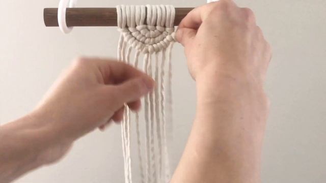 Easy Macrame Semi Circle Wallhanging Tutorial | DIY Boho Decor | Macrame For Beginners смотреть онлайн