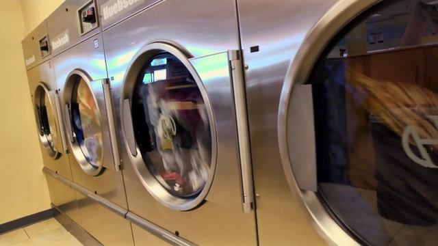 Case Study: The Laundry Cafe смотреть онлайн