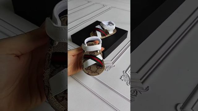 Летние босоножки пинетки Gucci смотреть онлайн