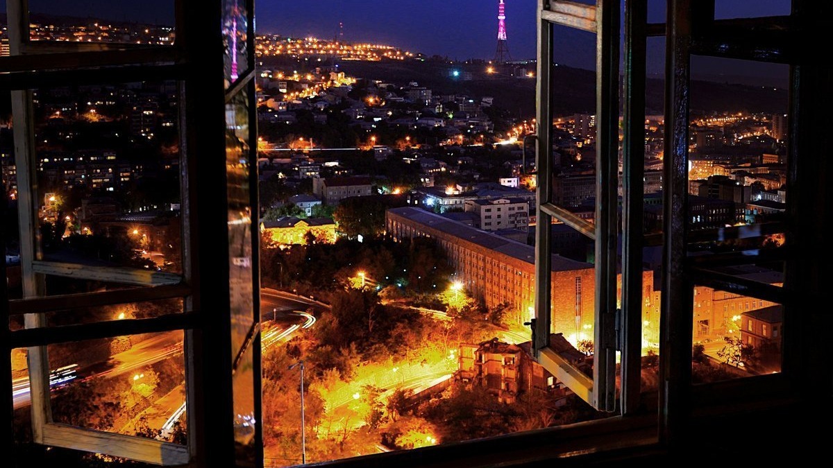 Тут раздают хорошее настроение :з смотреть онлайн