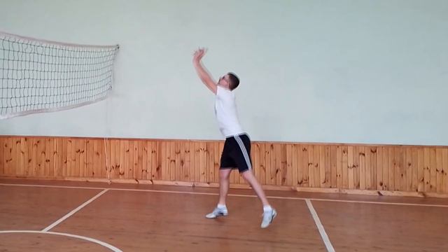 Волейбол. Передачі м'яча двома руками зверху. Дистанційне навчання. смотреть онлайн