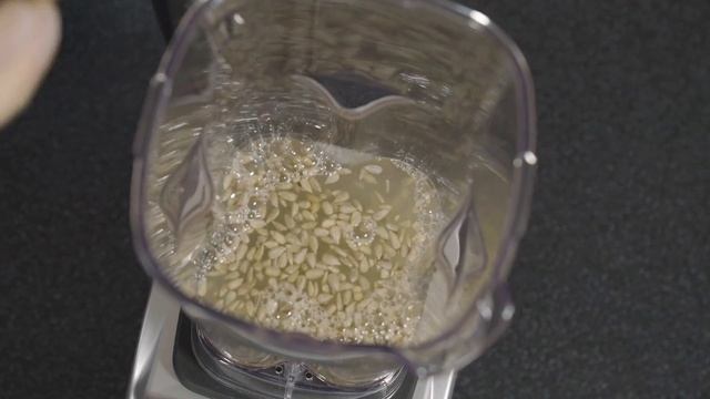 Вкусная и простая окрошка от Веган-Гурман (сыроедческая) смотреть онлайн