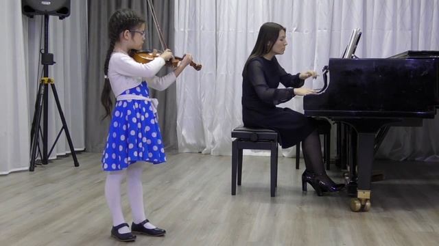 Емельянова Екатерина Песенка дождя, Мишка с куклой смотреть онлайн