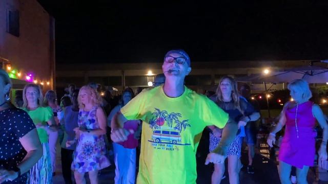 Dj Berta Estate 2023 '' MANITOSA '' #socialdance #tormentone #ballidigruppo