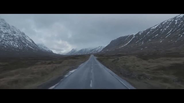 Шатландия Киты в небе смотреть онлайн