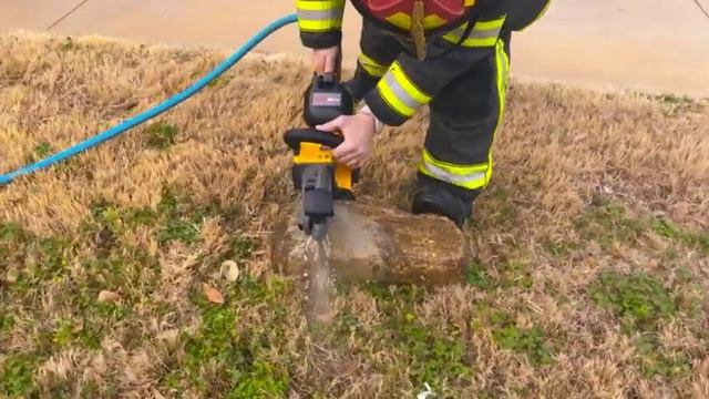 MFR and Dewalt Flex volt system, 60/20 volt. Heavy Rescue tools смотреть онлайн
