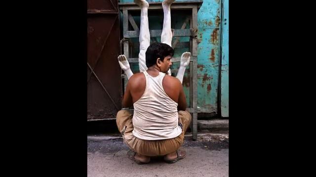 Street Photography - Vivian Maier Inspired - August 2017 - Colour Part 1 смотреть онлайн