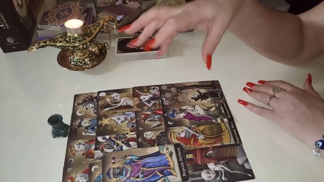Что Она думает. Будет ли действовать. Расклад для Мужчин. Таро Онлайн Гадания смотреть онлайн