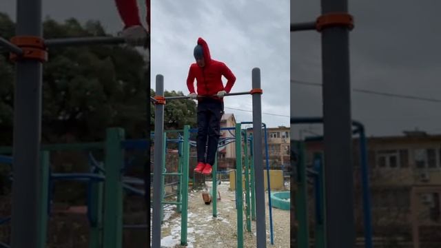 Подпишись✌️ #workout #спорт #отжимания #турник #выходсилой #подтягивания #трицепс #брусья #планка смотреть онлайн