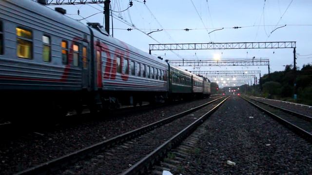Электровоз ЧС7-158 с поездом № 85 Москва - Климов смотреть онлайн