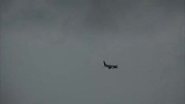 ШОК!!!В САМОЛЕТ ПОПАЛА МОЛНИЯ! смотреть онлайн