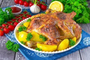 КАК ПРИГОТОВИТЬ КУРИЦУ ЦЕЛИКОМ С КАРТОШКОЙ В ДУХОВКЕ В РУКАВЕ