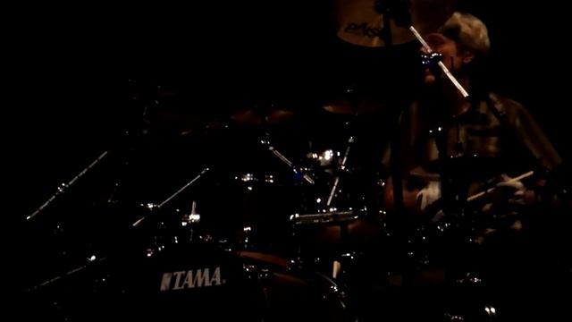 Darkness by Stewart Copeland, Tromp Percussion 2010.flv смотреть онлайн