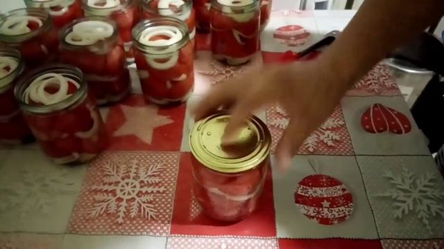 Помидоры "Пальчики оближешь" в автоклаве. смотреть онлайн