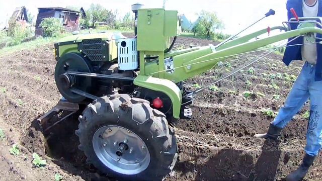 Окучел картошку и прополол смотреть онлайн