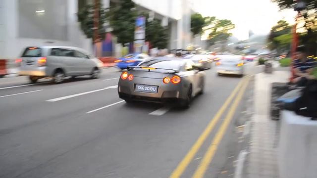 Matt Grey Nissan GTR R35 Soft Acceleration смотреть онлайн
